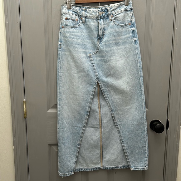 American Eagle Outfitters Dresses & Skirts - American Eagle Low Rise Maxi Skirt